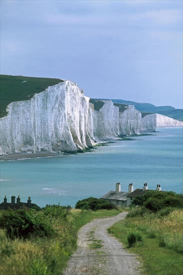Tapety - Beachy Head and Seven Sisters Cliffs, East Sussex, England.jpg