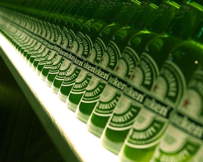 Piwo - tapety-piwo-Heineken.jpg